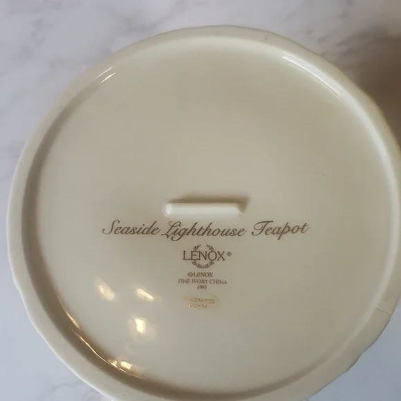 Lenox 2003 Seaside Lighthouse Teapot - Picture 9 of 11